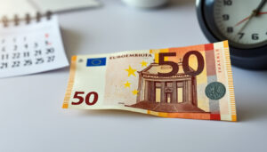 découvrez jusqu'à quand vous pouvez utiliser l'ancien billet de 50 euros et les informations essentielles à connaître pour bien gérer vos billets.